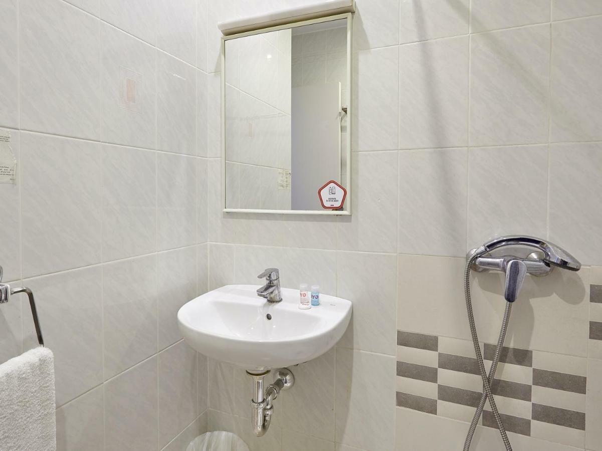 Hostal Mas Ferrer Cornellá de Terri Exterior foto